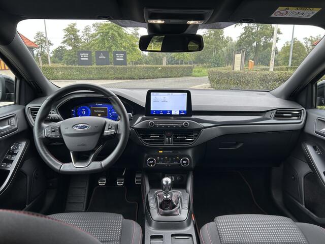 Ford FOCUS Wagon 1.0 EcoBoost Hybrid ST Line X Business Clima Camera Pdc App Navi Trekhaak