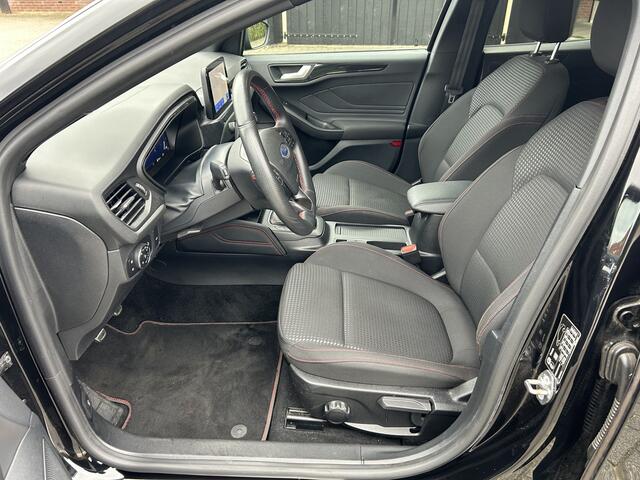 Ford FOCUS Wagon 1.0 EcoBoost Hybrid ST Line X Business Clima Camera Pdc App Navi Trekhaak