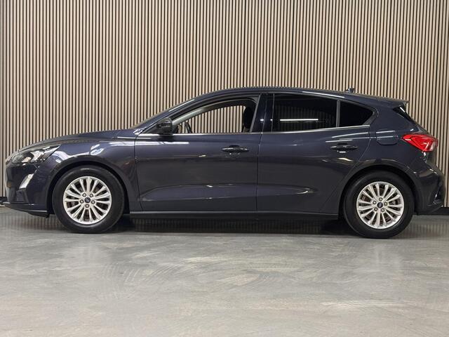 Ford FOCUS 155pk Titanium X Navi Camera Winter Parking Dodehoek pack Keyless Privacy glass 5d Dealeronderhouden
