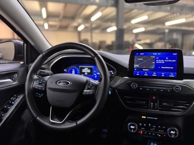 Ford FOCUS 155pk Titanium X Navi Camera Winter Parking Dodehoek pack Keyless Privacy glass 5d Dealeronderhouden