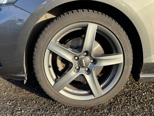 Ford FOCUS Wagon 1.5 EcoBoost ST Line Business // NAVI // PDC V+A // CLIMA // STOELVERWARMING // ADAPTIVE CRUISE //