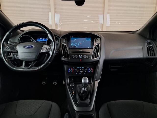 Ford FOCUS Wagon 1.0 ST-Line + NAVI