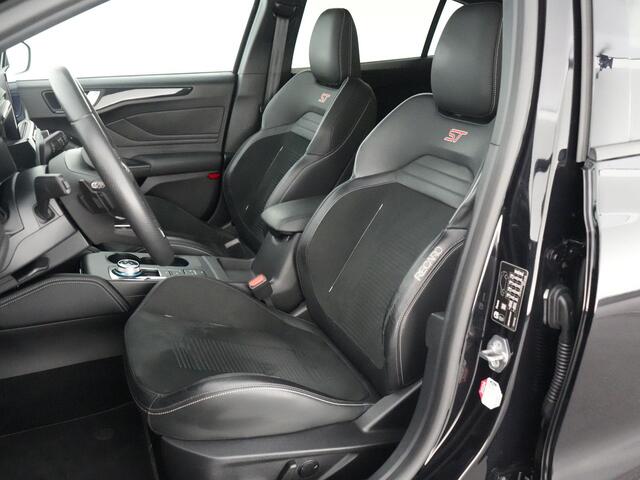 Ford FOCUS ST-3 PERFORMANCE PACK 2.3 280pk AUTOMAAT |dealer onderhouden|sper diff|launch control|HUD|el. stoelen|Apple Carplay|BLIS|parkeer camera|winterpack|19"|