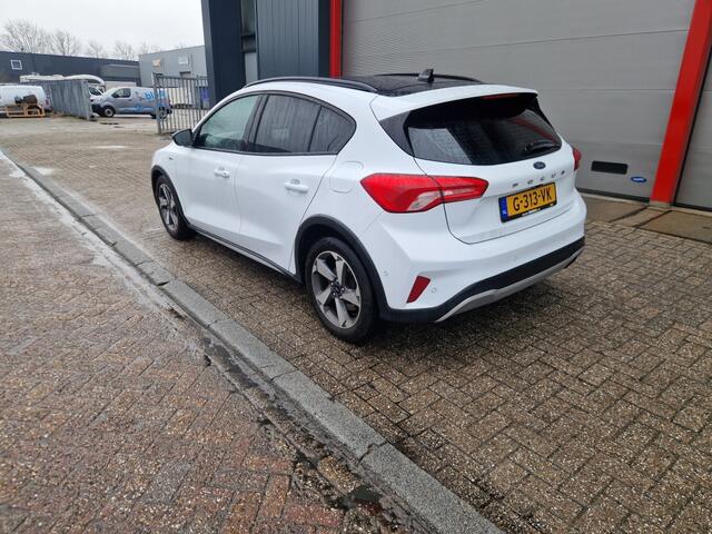 Ford FOCUS 1.5 EcoB. Active Bns