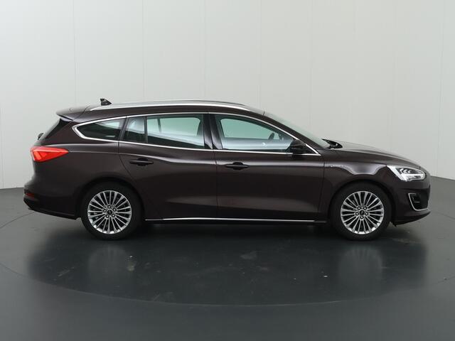 Ford FOCUS Wagon 1.0 EcoBoost Vignale | Trekhaak | Winterpakket | Cruise Control Adaptief | B&O | Elektr. Achterklep | Navigatie |