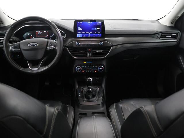 Ford FOCUS Wagon 1.0 EcoBoost Vignale | Trekhaak | Winterpakket | Cruise Control Adaptief | B&O | Elektr. Achterklep | Navigatie |
