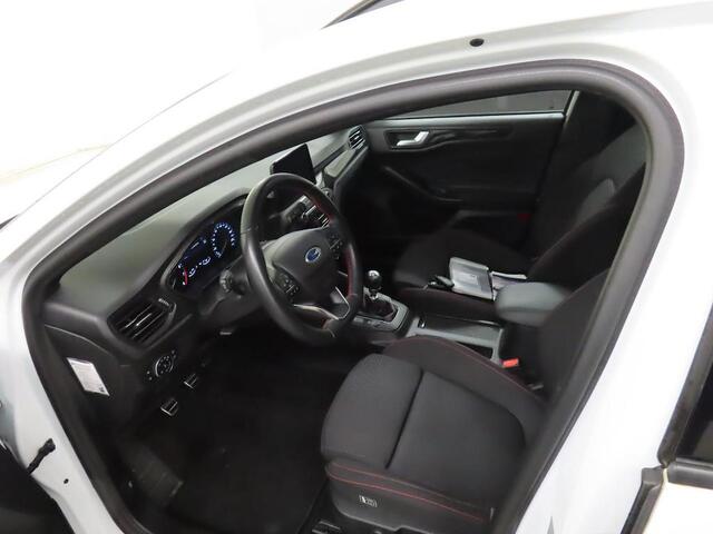 Ford FOCUS 125pk ST Line B&O Navi Winter pack Climat AGR Stoelen Full LED Wagon Dealeronderhouden