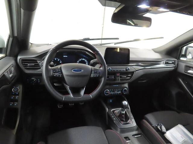 Ford FOCUS 125pk ST Line B&O Navi Winter pack Climat AGR Stoelen Full LED Wagon Dealeronderhouden