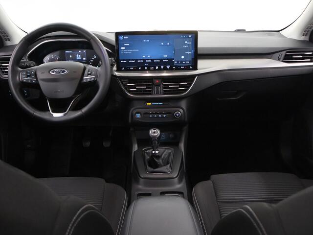 Ford FOCUS Wagon 1.0 EcoBoost Hybrid Titanium | Trekhaak | Winterpakket | Cruise Control Adaptief | Parkeercamera | Navigatie |