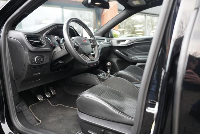 Ford FOCUS 2.3 EcoBoost ST-X Panoramadak Milltek LED B&O Headup Stuurverw.