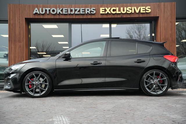 Ford FOCUS 2.3 EcoBoost ST-X Panoramadak Milltek LED B&O Headup Stuurverw.