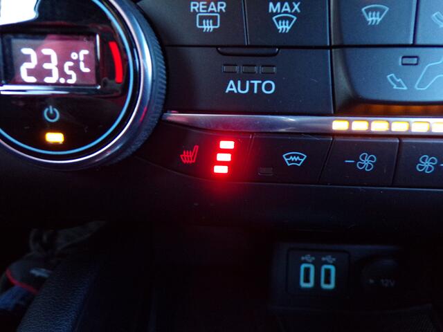 Ford FOCUS Wagon 2.0 EcoBlue ST Line X Business Automaat Standkachel Pano HUD NAP Bomvol!!!