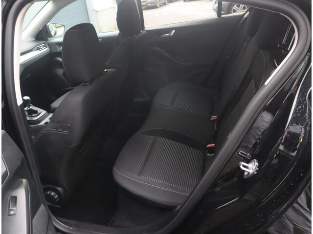 Ford FOCUS 1.0 EcoBoost Hybrid Titanium