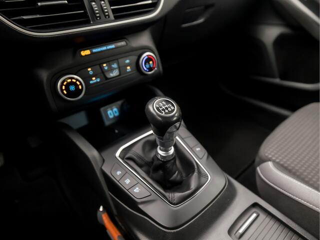 Ford FOCUS Wagon 1.0 EcoBoost Sport (APPLE CARPLAY, CAMERA, TREKHAAK, MODE KNOP, SPORTSTOELEN, LM VELGEN, PARKEERSENSOREN, CRUISE, NIEUWSTAAT)