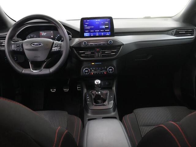 Ford FOCUS 1.0 EcoBoost Hybrid ST Line Style | Winterpakket | Parkeercamera | Cruise Control | Navigatie |