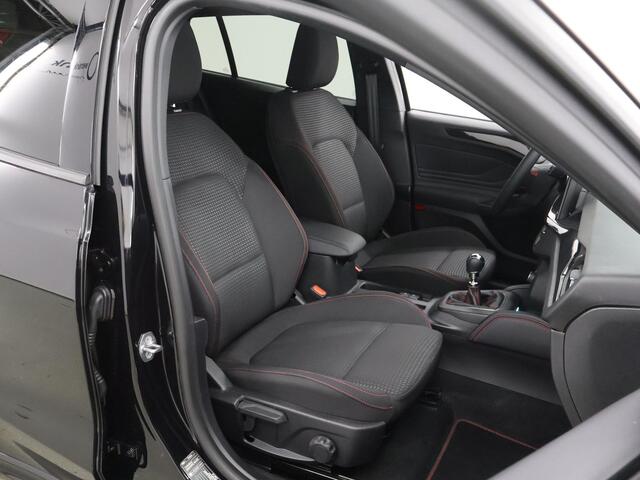 Ford FOCUS Wagon 1.0 EcoBoost Hybrid ST Line X | Trekhaak | Winterpakket | Cruise Control Adaptief | Parkeercamera | Head-Up | Navigatie |