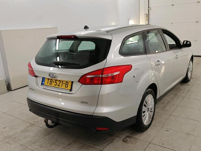 Ford FOCUS Wagon 1.0 Trend 1e Eigenaar | Volledig onderh | NAP | BTW | Trekhaak | Airco | Radio CD | Start/Stop | Hill-Hold | Elek ramen