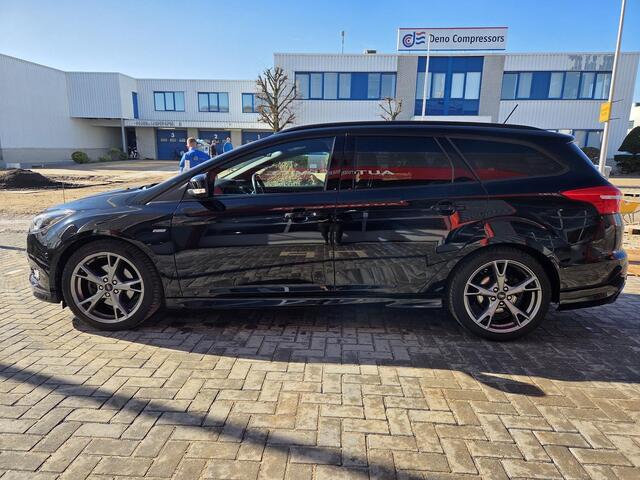 Ford FOCUS Wagon 1.5 ST-Line