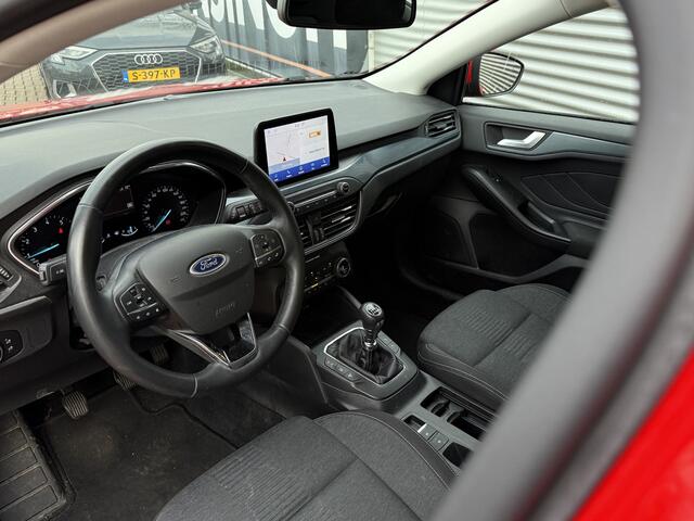 Ford FOCUS Wagon 1.0 EcoBoost Hybrid ST Line X Business | Stoel/Stuurverwarming | Camera | Trekhaak | PDC V+A | Navi | Verwarmde Voorruit | RIJKLAARPRIJS INCL 12 MAANDEN GARANTIE EN BEURT