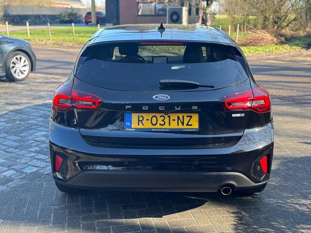 Ford FOCUS 1.0 125pk Hybrid Titanium Style ecc,pdc,navigatie,sportdop