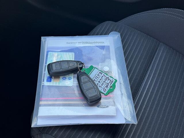 Ford FOCUS 1.0 125pk Hybrid Titanium Style ecc,pdc,navigatie,sportdop