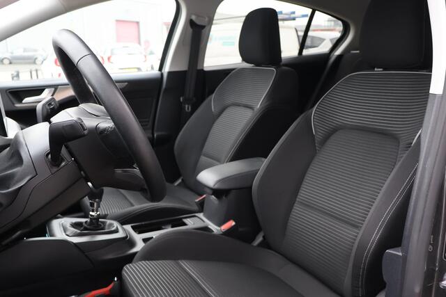 Ford FOCUS 1.0 Hybrid Titanium 1e Eigenaar | Volledig Onderh | NAP | BTW | Carplay | Navi | Cruise | Start/Stop | Full Led | PDC | Hill-Hold