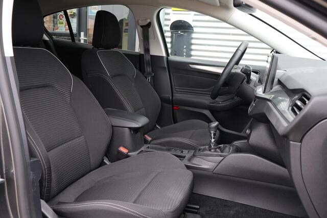 Ford FOCUS 1.0 Hybrid Titanium 1e Eigenaar | Volledig Onderh | NAP | BTW | Carplay | Navi | Cruise | Start/Stop | Full Led | PDC | Hill-Hold