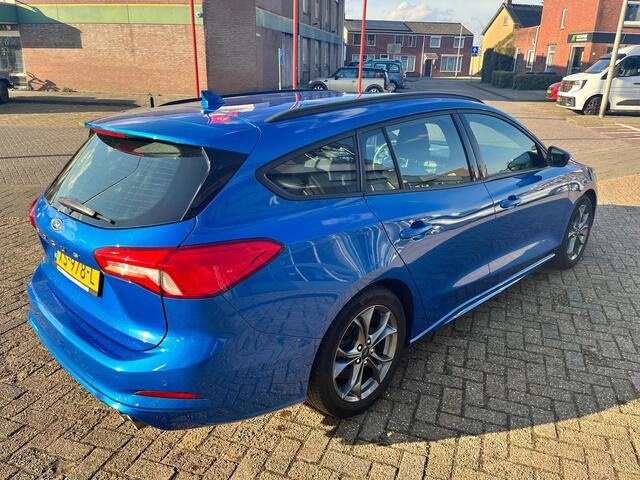 Ford FOCUS Wagon 1.0 EcoBoost 125 PK ST Line Business Wagon l Winter Pack