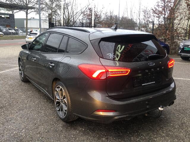 Ford FOCUS Wagon 1.5 EcoBoost ST Line Business // NAVI // TREKHAAK // CAMERA // CLIMA // STOELVERWARMING // ADAPTIVE CRUISE // AUT. INPARKEREN //