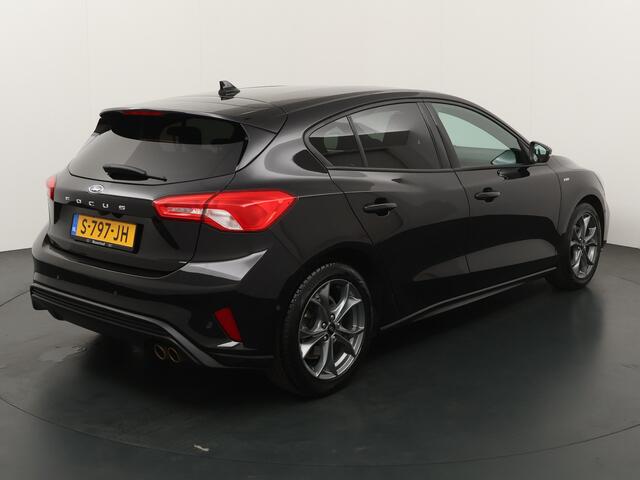 Ford FOCUS EcoBoost 125 pk ST-Line | Camera | Winter Pack | Adapt. cruise | LED | BLIS