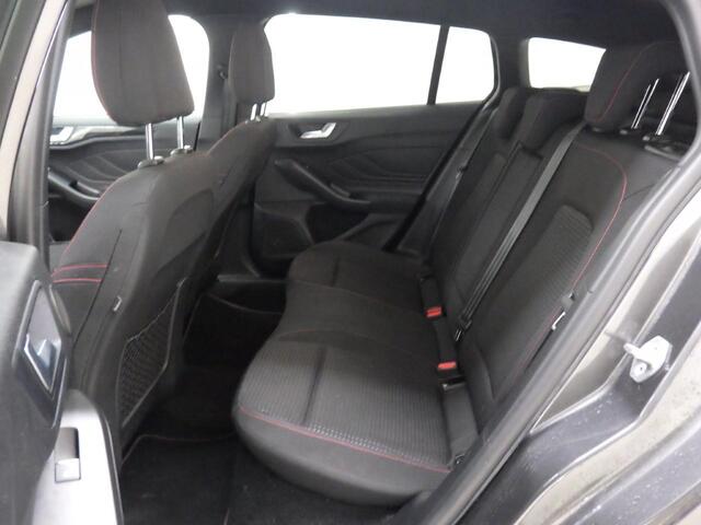 Ford FOCUS Wagon 1.0 EcoBoost Hybrid ST Line X | 57000 Km | Winterpack