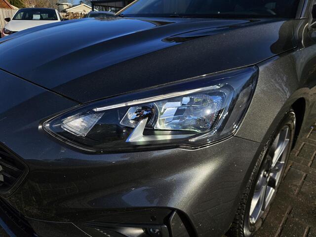 Ford FOCUS Wagon 1.0 EcoBoost Hybrid ST Line X Business led. camera.