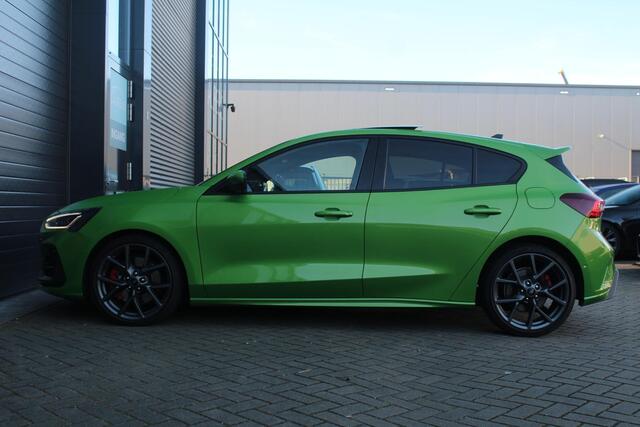 Ford FOCUS 2.3 EcoBoost ST-X | Panorama-dak | Winterpack | Fabrieksgarantie 02-2028 | Dealer onderhouden | Perfecte staat