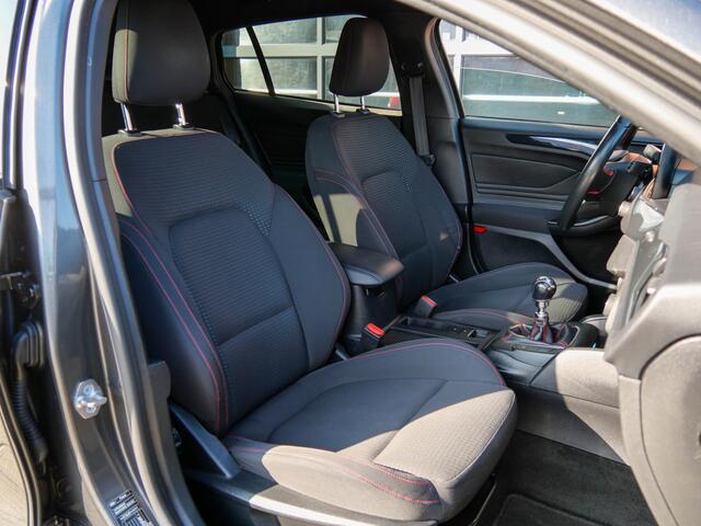 Ford FOCUS Wagon 1.0 EcoBoost ST Line Business | TREKHAAK | CARPLAY | CRUISE CONTROL |