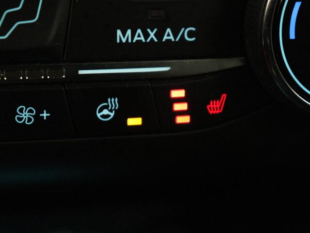 Ford FOCUS 1.0 EcoBoost ST Line | Panoramadak | Trekhaak | Stoelverwarming | Adaptive cruise | Camera | B&O Sound | Carplay | Navigatie | Full LED | Climate control | Bluetooth