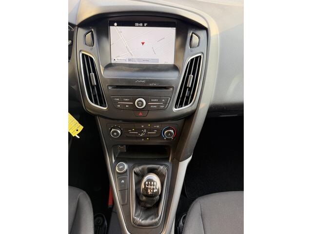 Ford FOCUS 1.0 Edition * 69.994 Km * Navi * Climatronic * Cruise Control *