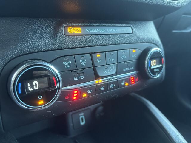 Ford FOCUS Wagon 1.0 EcoBoost ST Line Business | Trekhaak | Stuurverwarming | Stoelverwarming | Navi