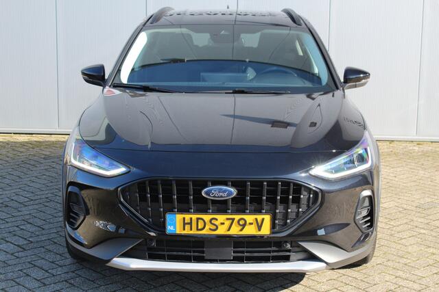 Ford FOCUS 1.0-155pk EcoBoost Mild-Hybrid Active X AUTOMAAT ! In nieuwstaat ! Slechts 6.250km ! Autm. airco dual, stoel-, stuur- en voorraamverw., navigatie, telefoonvoorb., LED verl., camera, parkeersensoren v+a, cruise control, trekhaak etc.