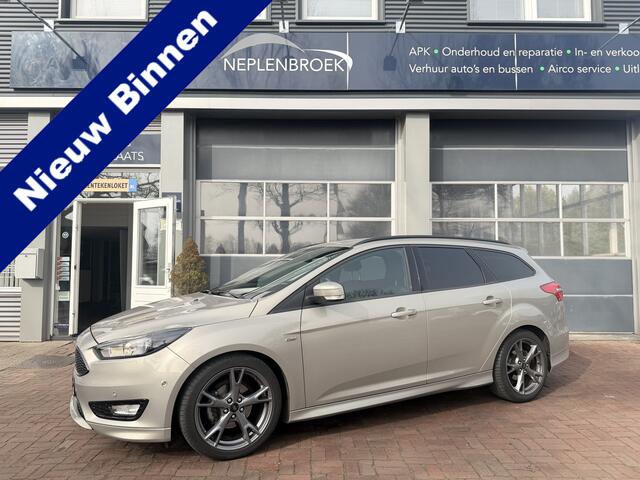 Ford FOCUS Wagon 1.0 ST-Line Bj 2017 Km 132.000 126PK Dealer onderhouden !!
