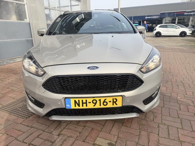 Ford FOCUS Wagon 1.0 ST-Line Bj 2017 Km 132.000 126PK Dealer onderhouden !!