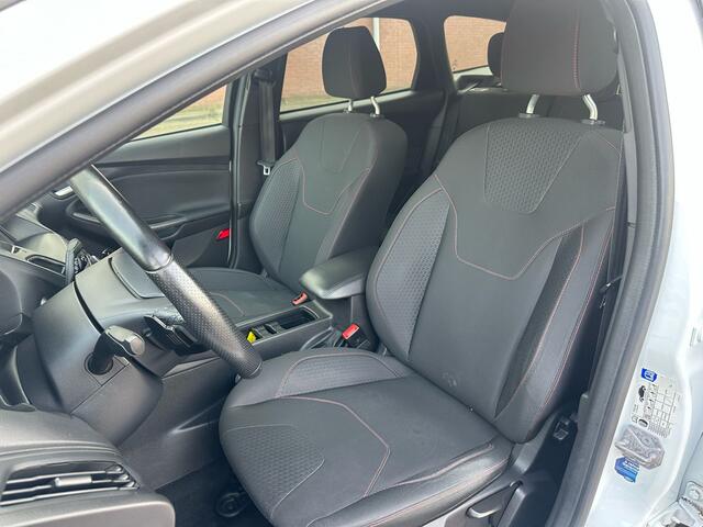 Ford FOCUS Wagon 1.0 EcoBoost St-Line Climate C, Cruise C, Navigatie, Camera!!!!