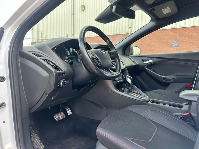 Ford FOCUS Wagon 1.0 EcoBoost St-Line Climate C, Cruise C, Navigatie, Camera!!!!