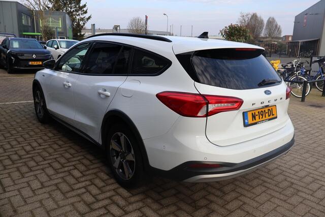 Ford FOCUS Wagon 1.0 Active Business 1e Eigenaar | Volledig Onderh | NAP | BTW | Camera | Af Trekhaak | Winterpakket | Navi | Ad Cruise | Carplay | Bots | Full Led | Keyless | Start/Stop | Hill-Hold