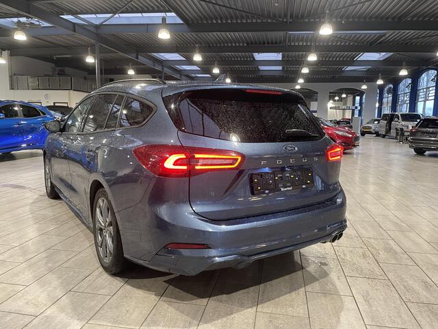 Ford FOCUS Wagon Ecoboost Hybrid 155 pk ST-line | Winter Pack | LED | Camera | Adapt. Cruise | Apple Carplay draadloos |