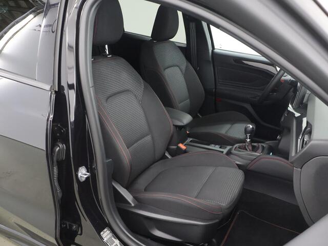 Ford FOCUS Wagon 1.0 EcoBoost Hybrid ST Line X | Trekhaak | Winterpakket | Cruise Control Adaptief | Head-Up | Navigatie |