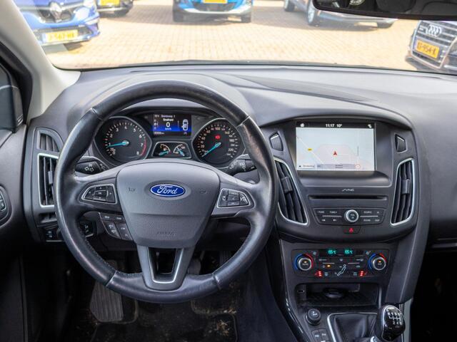 Ford FOCUS Wagon 1.0 Titanium LED Camera PDC