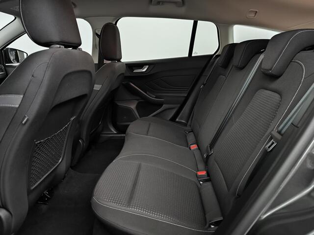 Ford FOCUS Wagon 1.0 EcoBoost Hybrid Connected | Parkeersensoren | Airco | Cruise control | Lichtmetaal | Applecarplay AndroidAuto |