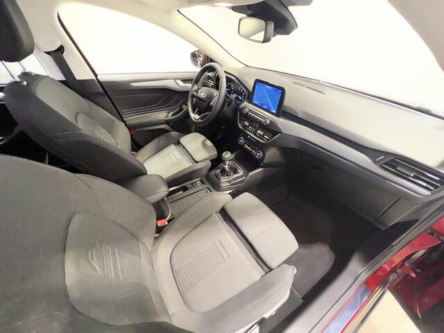 Ford FOCUS Wagon 1.0 EcoBoost Active Business | Navigatie/Android/Apple Carplay | 17" LM Velgen | Voorstoelen/Stuur/Voorruit Verwarmd | Cruise Control | Airco |