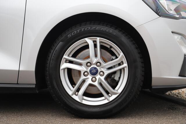 Ford FOCUS Wagon 1.0 EcoBoost Hybrid Trend Edition Business 125PK Trekhaak Navigatie Achteruitrijcamera Carplay Android Clima Cruise 16 inch LMV