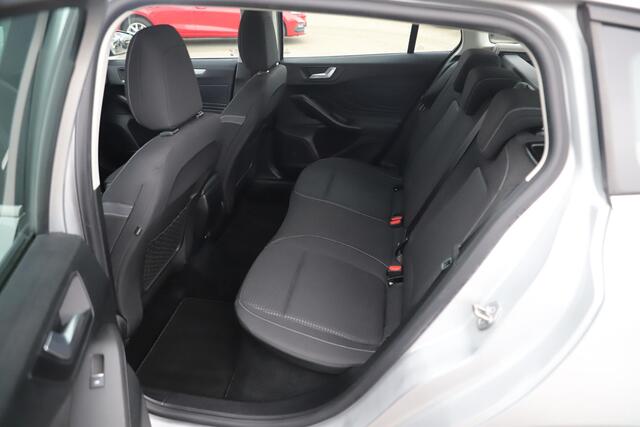 Ford FOCUS Wagon 1.0 EcoBoost Hybrid Trend Edition Business 125PK Trekhaak Navigatie Achteruitrijcamera Carplay Android Clima Cruise 16 inch LMV